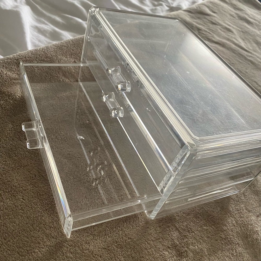 Acrylic box